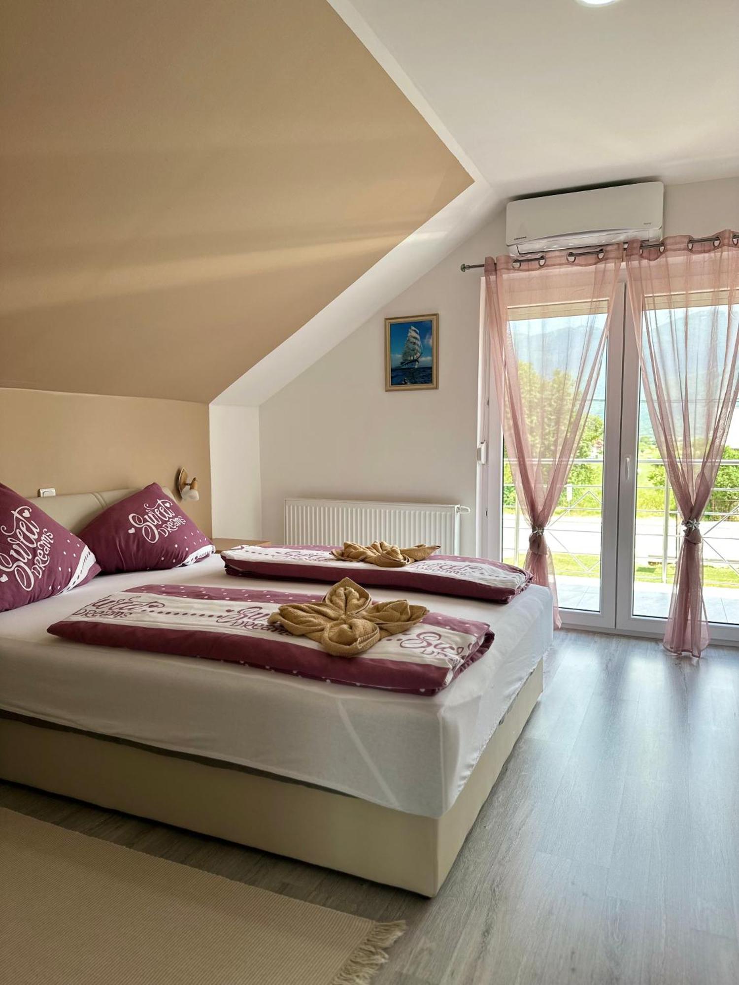 Sweet Dreams Home Кореница Экстерьер фото